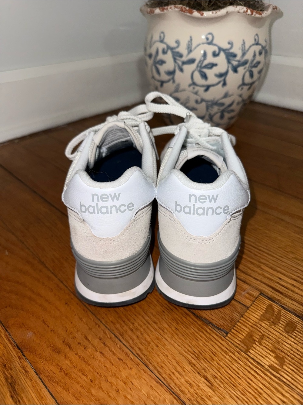 New Balance Neutral Beige & White 574 - Picture 4 of 6